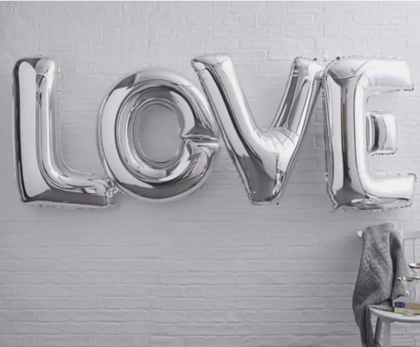 🎈Say It With Style: "Letter Love" Foil Balloons 💕✨